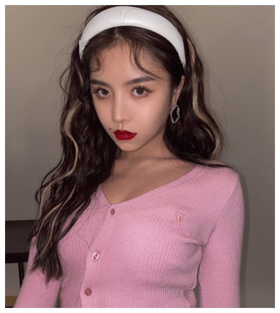 《thenine》成团,首晒集体背影照,虞书欣成御用摄影