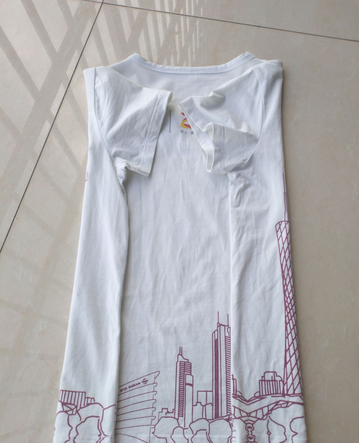 t恤衫的最简单最实用叠折方法