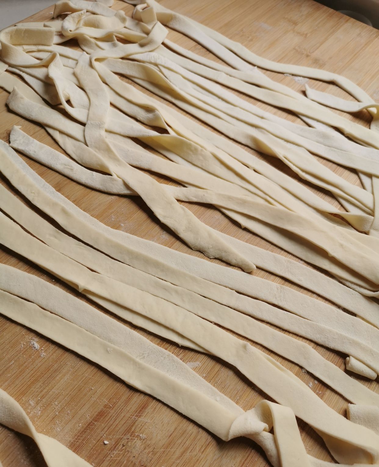 第一次做肉丸汤手工宽面,学会这几点,你也可以做出好吃的手擀面_高清