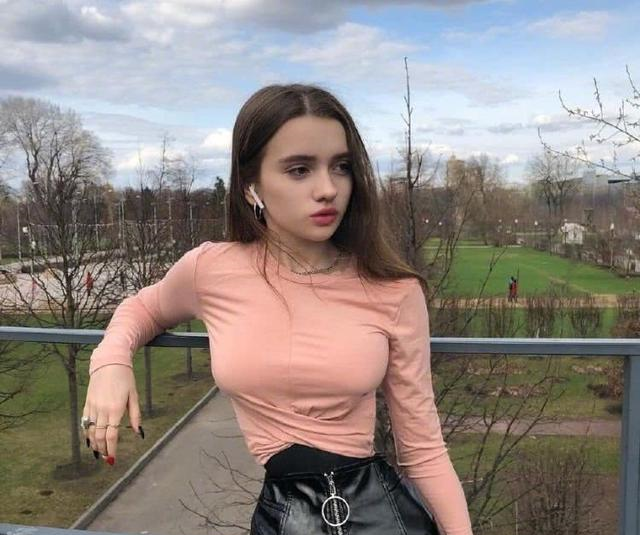 颖儿减肥成功一直保持A4腰,瘦腰瑜伽站着练,你也能反手摸肚脐休闲区蓝鸢梦想 - Www.slyday.coM 颖儿减肥成功一直保持A4腰,瘦腰瑜伽站着练,你也能反手摸肚脐休闲区蓝鸢梦想 - Www.slyday.coM