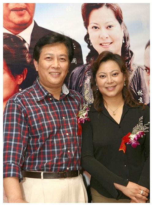 唐国强再婚:"丑妻"也是我掌心里的宝|唐国强|孙涛|掌心_新浪新闻