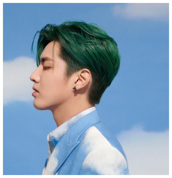 男明星绿发造型躲过了王一博避开了鹿晗唯独败给了吴亦凡