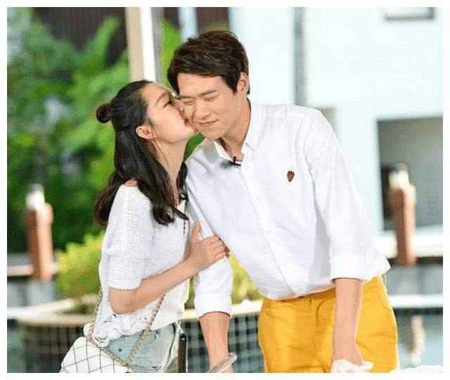 李沁努力合格的闺蜜用实力避嫌一个小动作彰显高情商