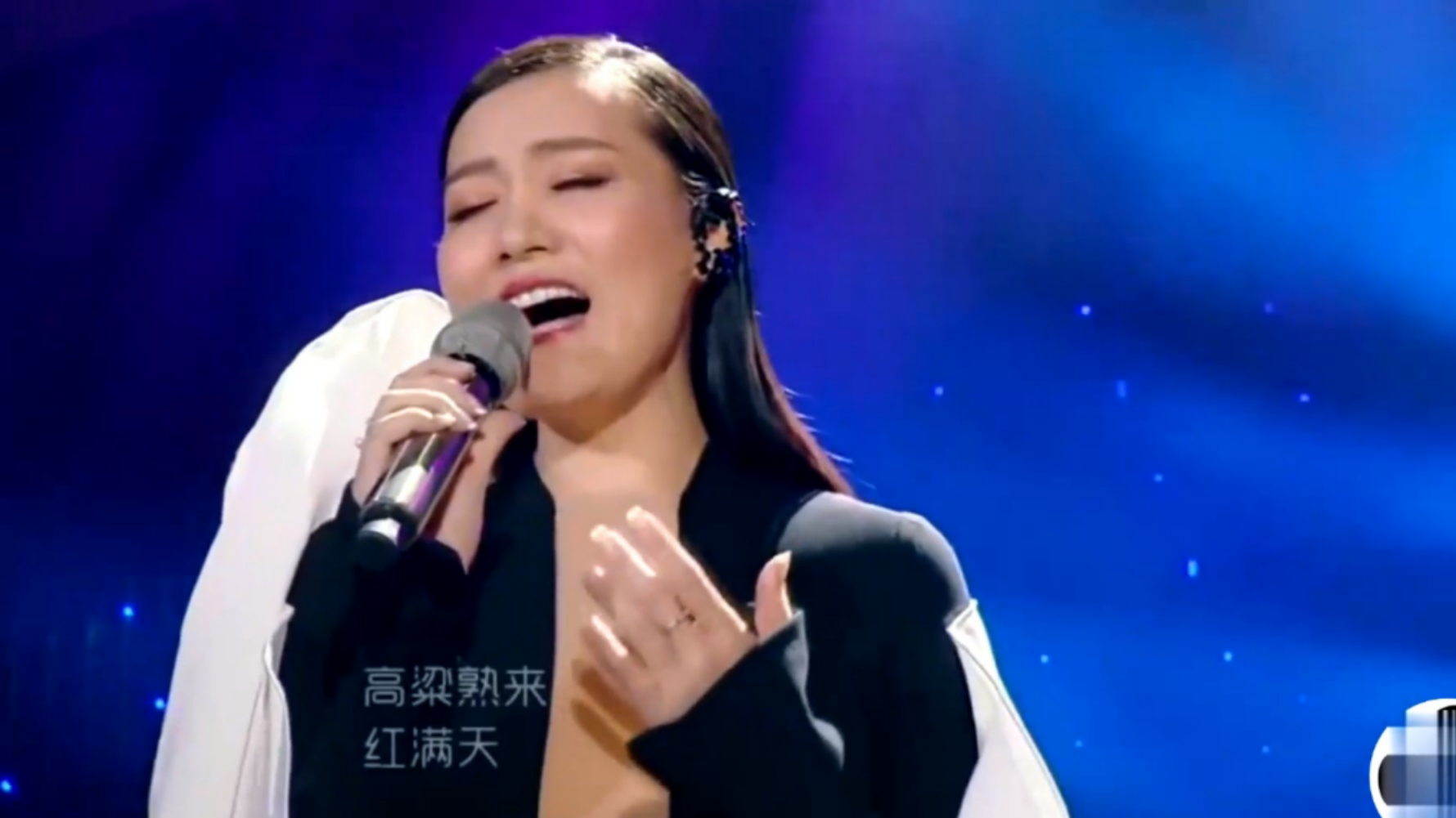 2001年韩红《那片海》现场,这才是演唱教书,这歌声太容纳百川了