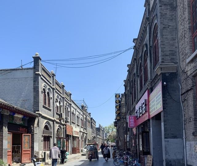 曾是保定繁华的百年老街,如今成为电动车一条街,真是可惜