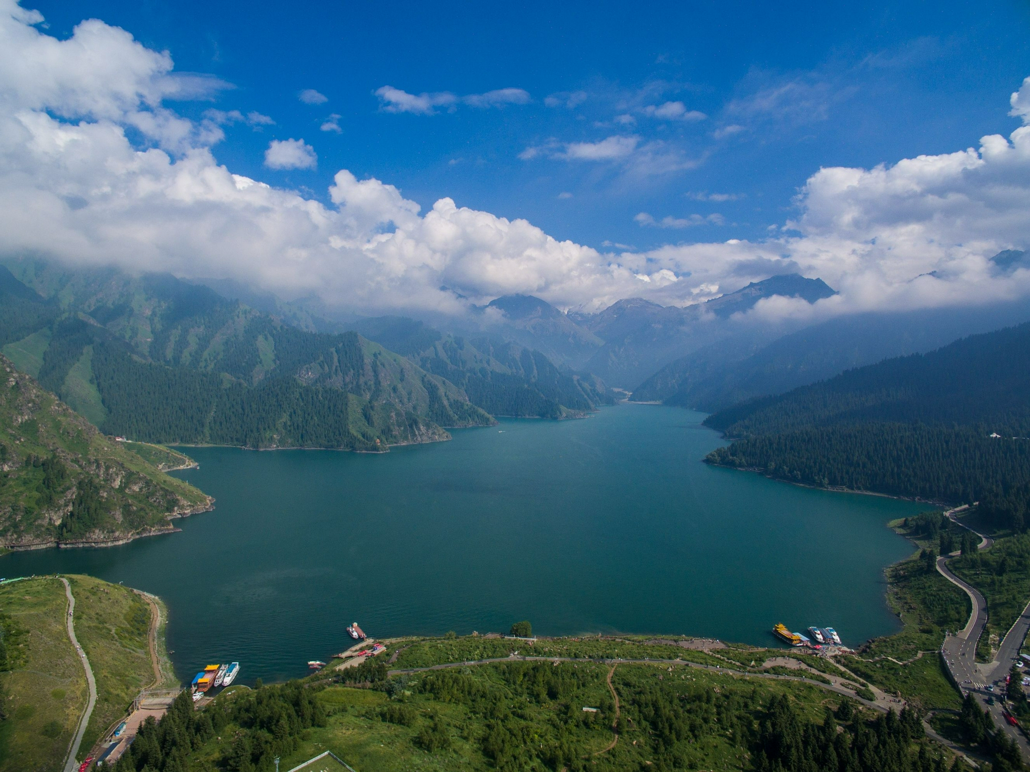 走进天山天池,一个高山湖泊美到极致的景区,适合自驾游玩|西小天池