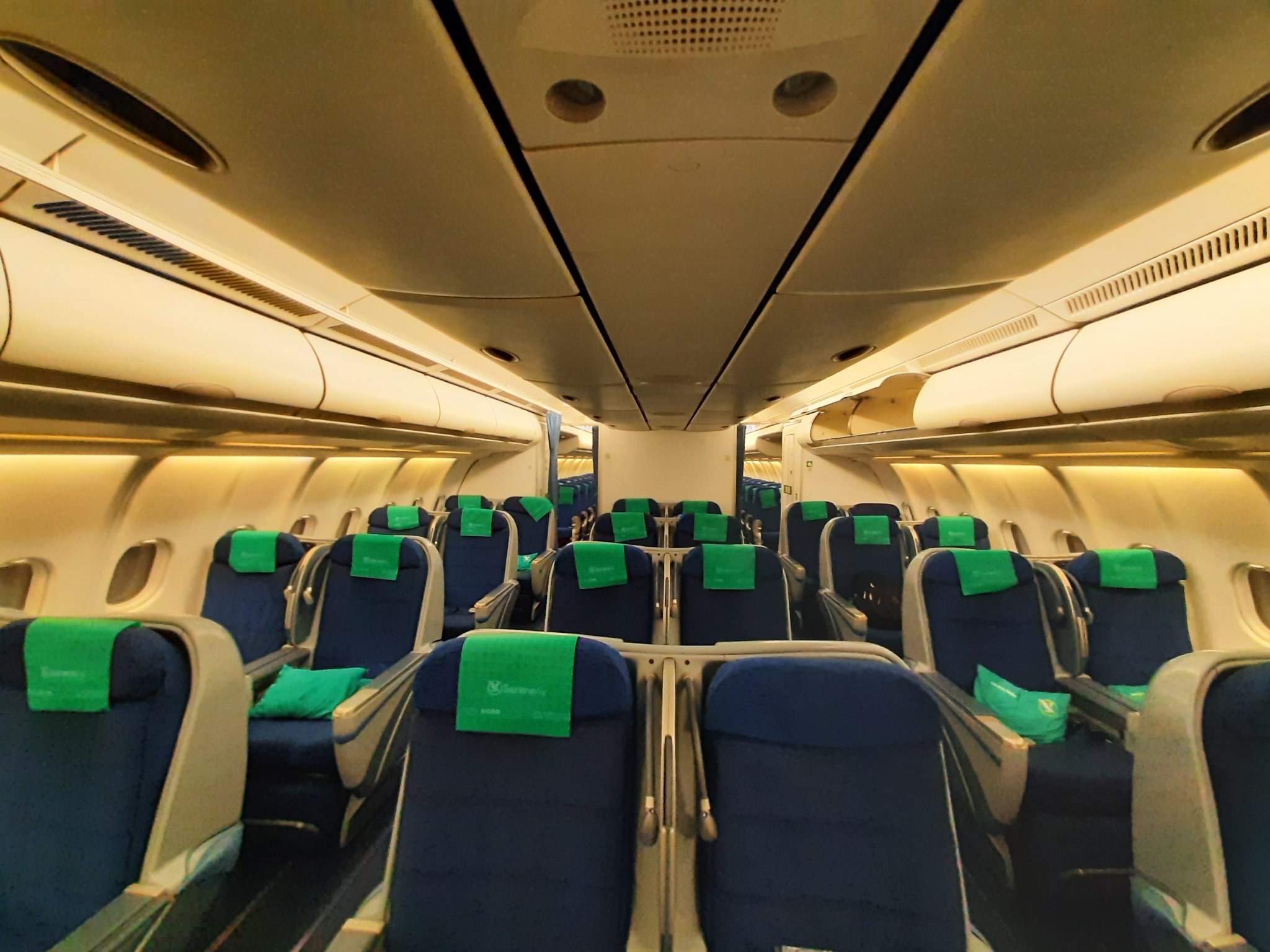 组图:巴基斯坦宁静航空一架空客a330-200在斯里兰卡进行维修_高清图集