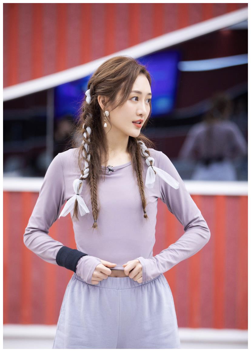 《乘风破浪的姐姐》王鸥：不参加姐姐就没有戏拍休闲区蓝鸢梦想 - Www.slyday.coM