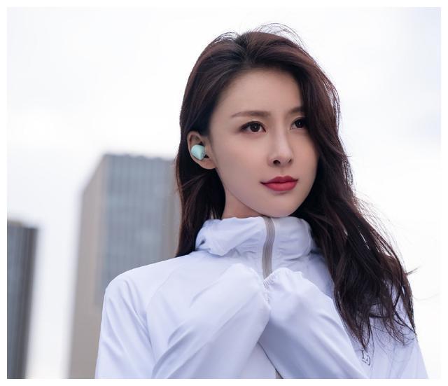 吃瓜快乐网友科普：贾青结婚了吗？爱情真相揭秘