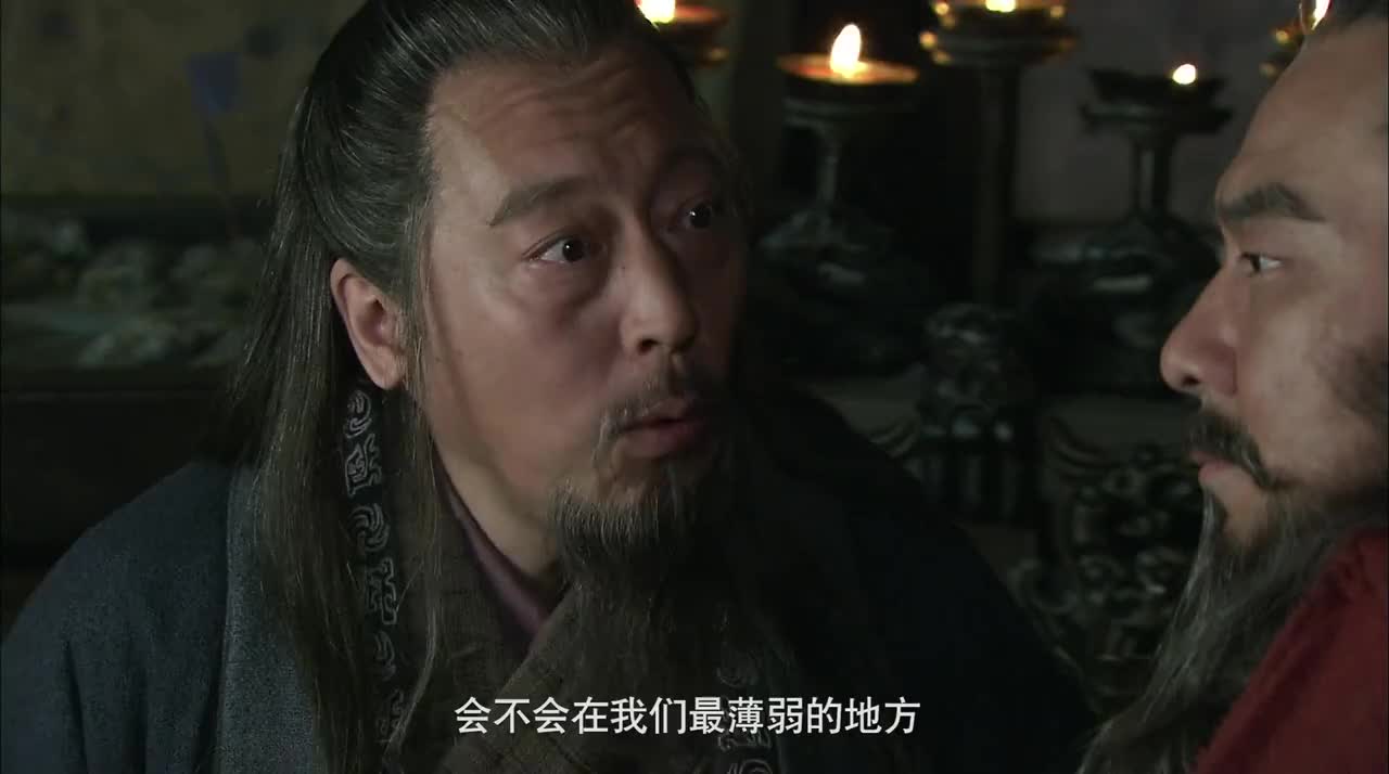新三国:赵云直奔曹操来袭,气势汹涌,曹操吓得犯头风,头痛欲裂