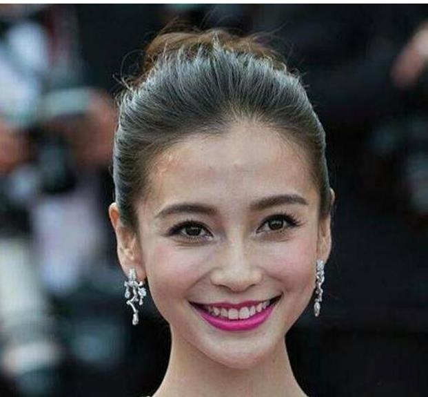 angelababy杨颖无修图,皮肤有点差.嘴巴也太大了吧!