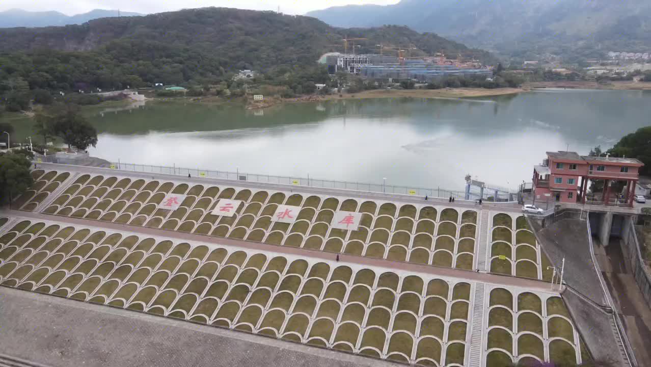航拍福州登云水库全景,窥探湖边福州最早的富豪别墅群!