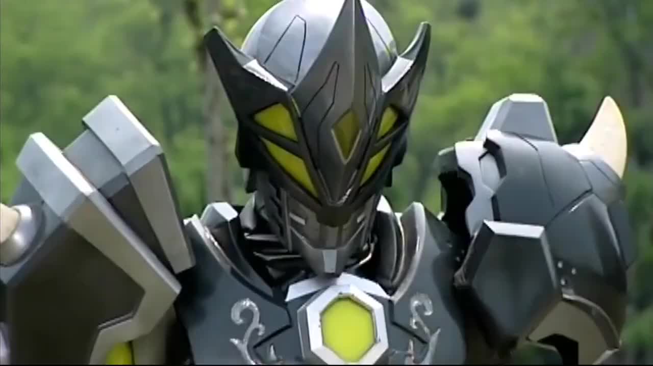 铠甲勇士坤中你疯了嘛打炘南干嘛呀