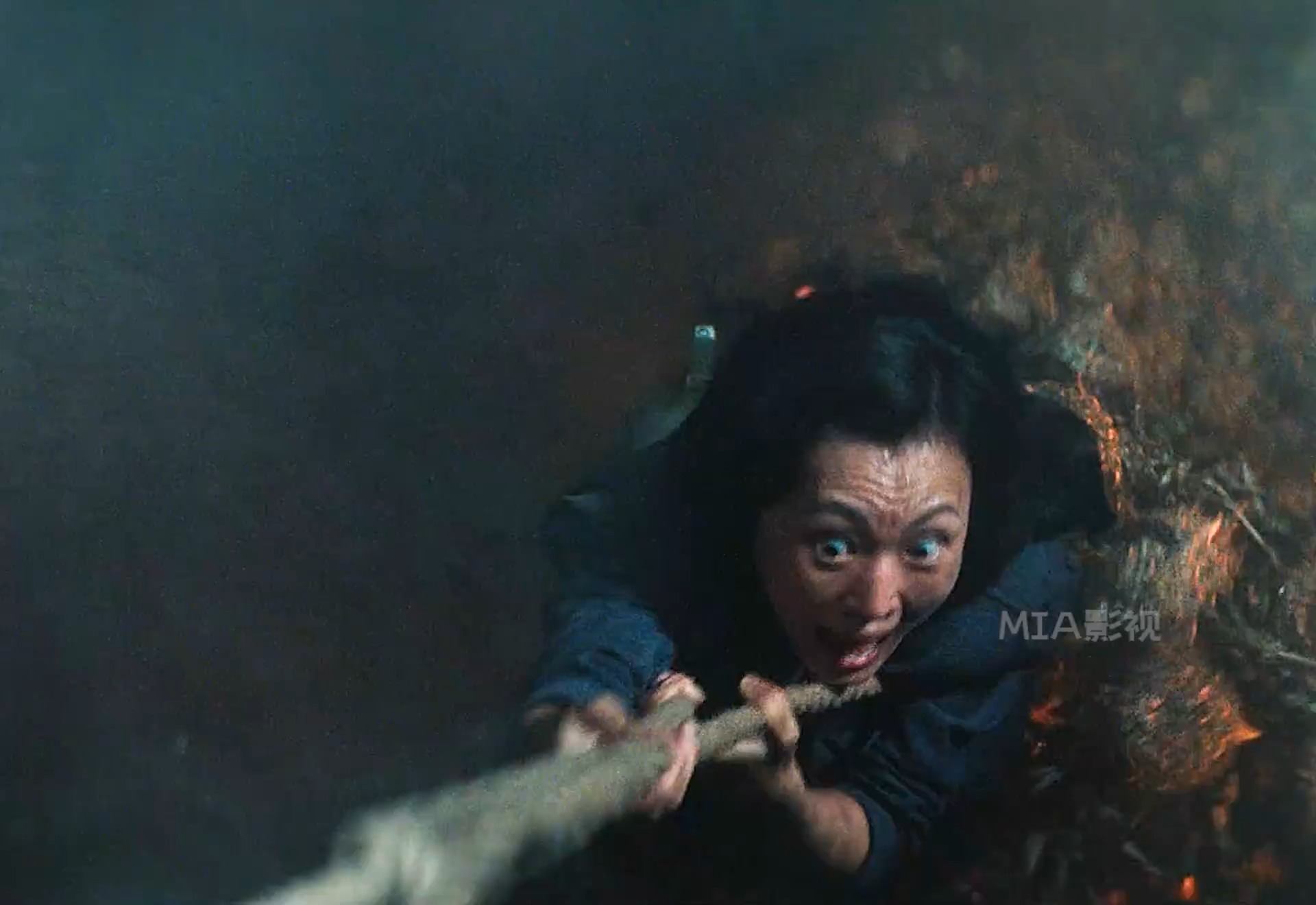 《帝王计划》核废墟惊现哥斯拉巨蛋