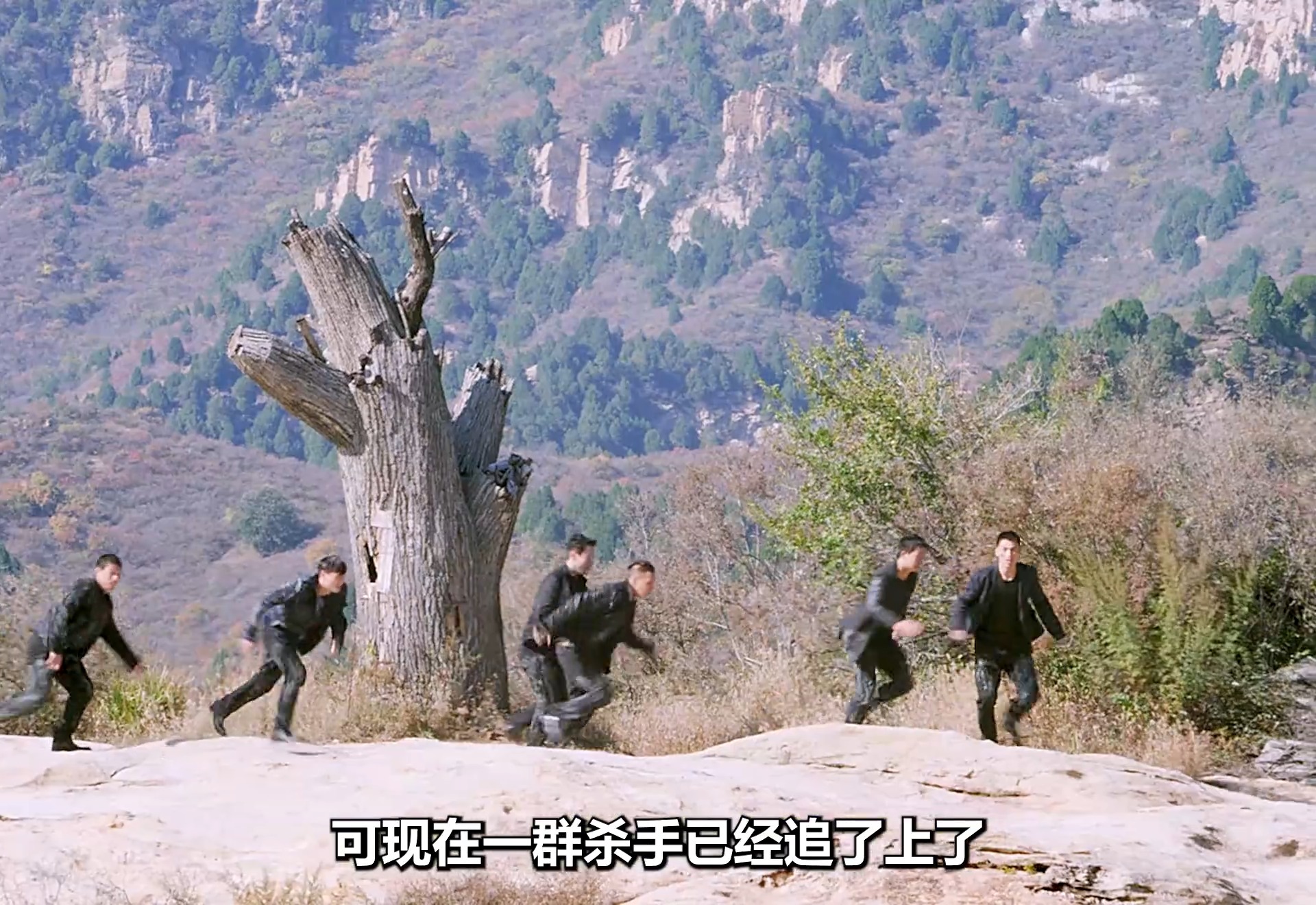 《绝地逃亡》龙哥两人陷入了进退两难绝境