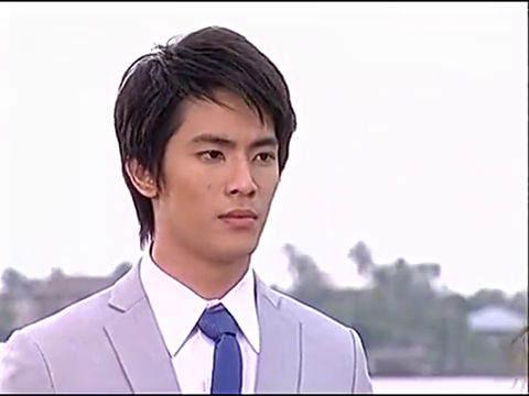 06 女子开枪打死男子,不料少爷却帮她顶罪入狱,虐心 03:09 外星公主要