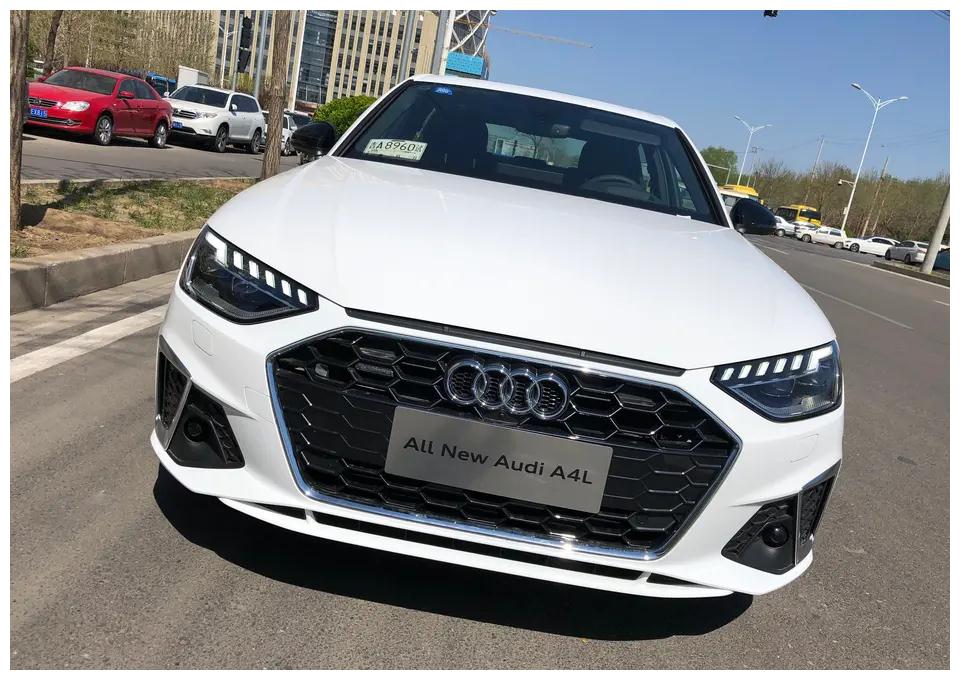 6秒破百,街头实拍2020款奥迪a4l