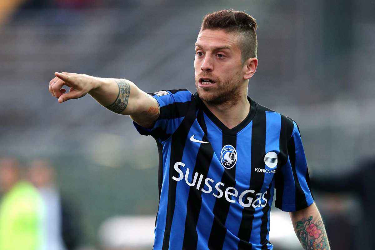 记者违规采访疫情情况,亚特兰大队长戈麦斯怒斥采访记者:小丑!