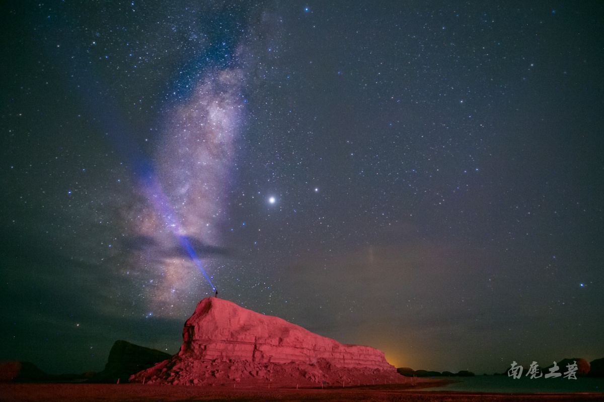 水上雅丹的璀璨星空,大西北真美_高清图集_新浪网