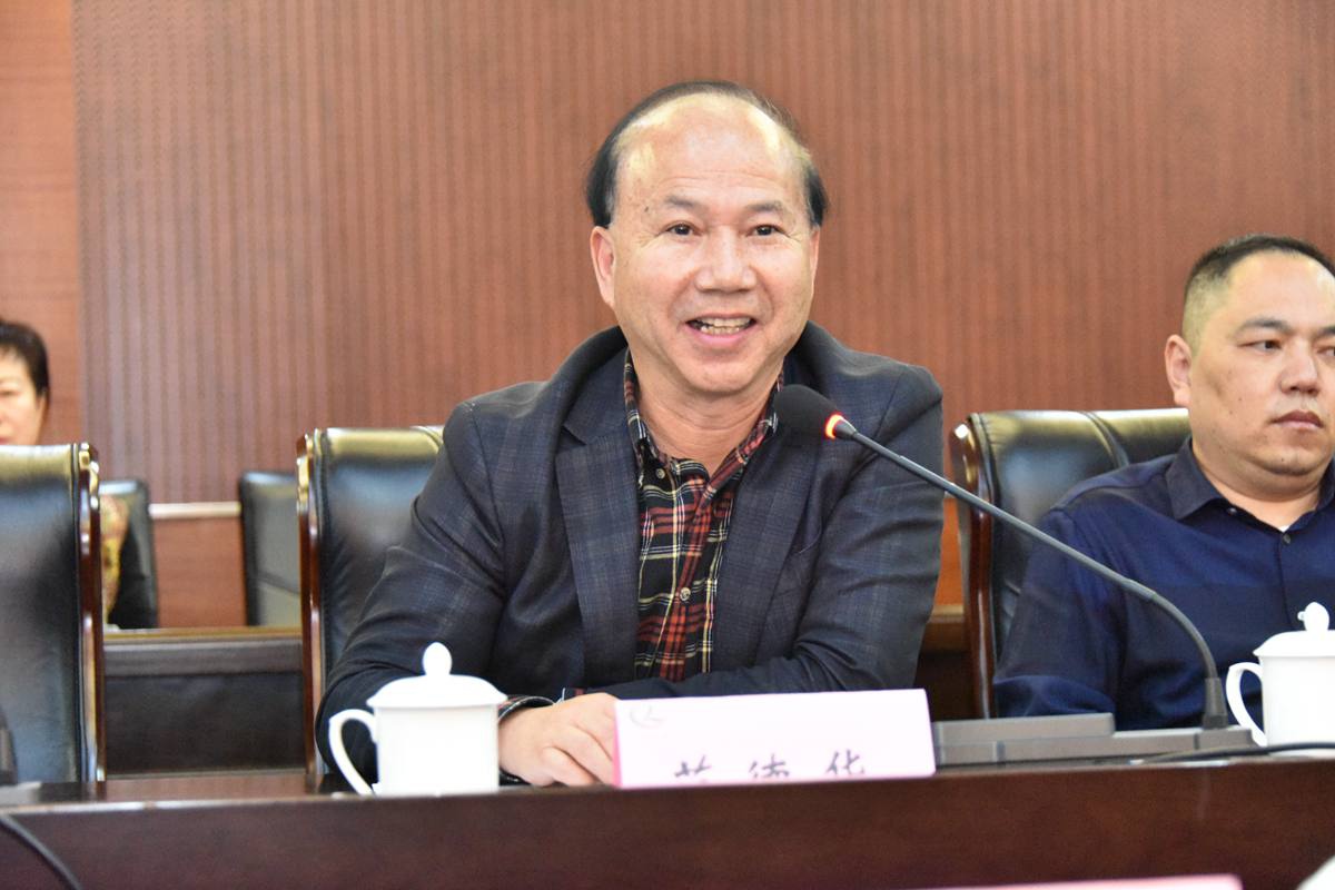 昆明市委政研室原副主任教授易建华讲到:生物多样性大会对云南的生物