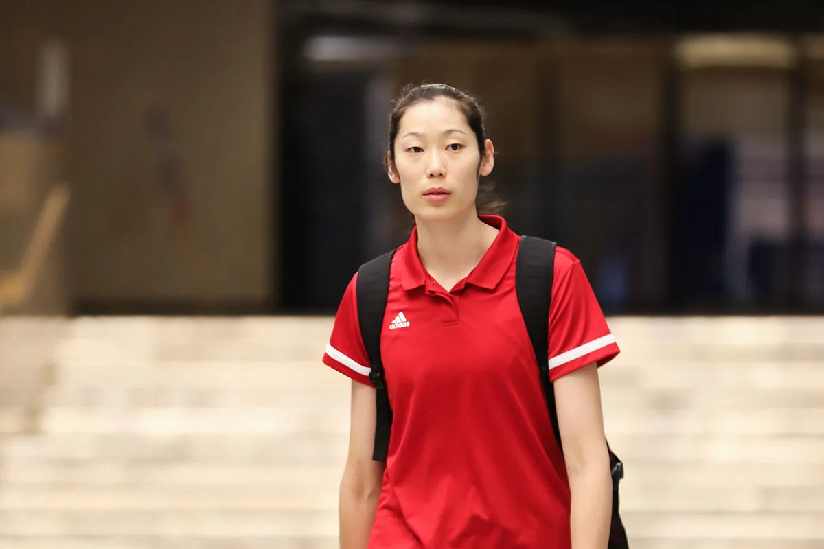 中国女排坐拥朱婷张常宁李盈莹三大顶级主攻，却都因伤病黯然失色