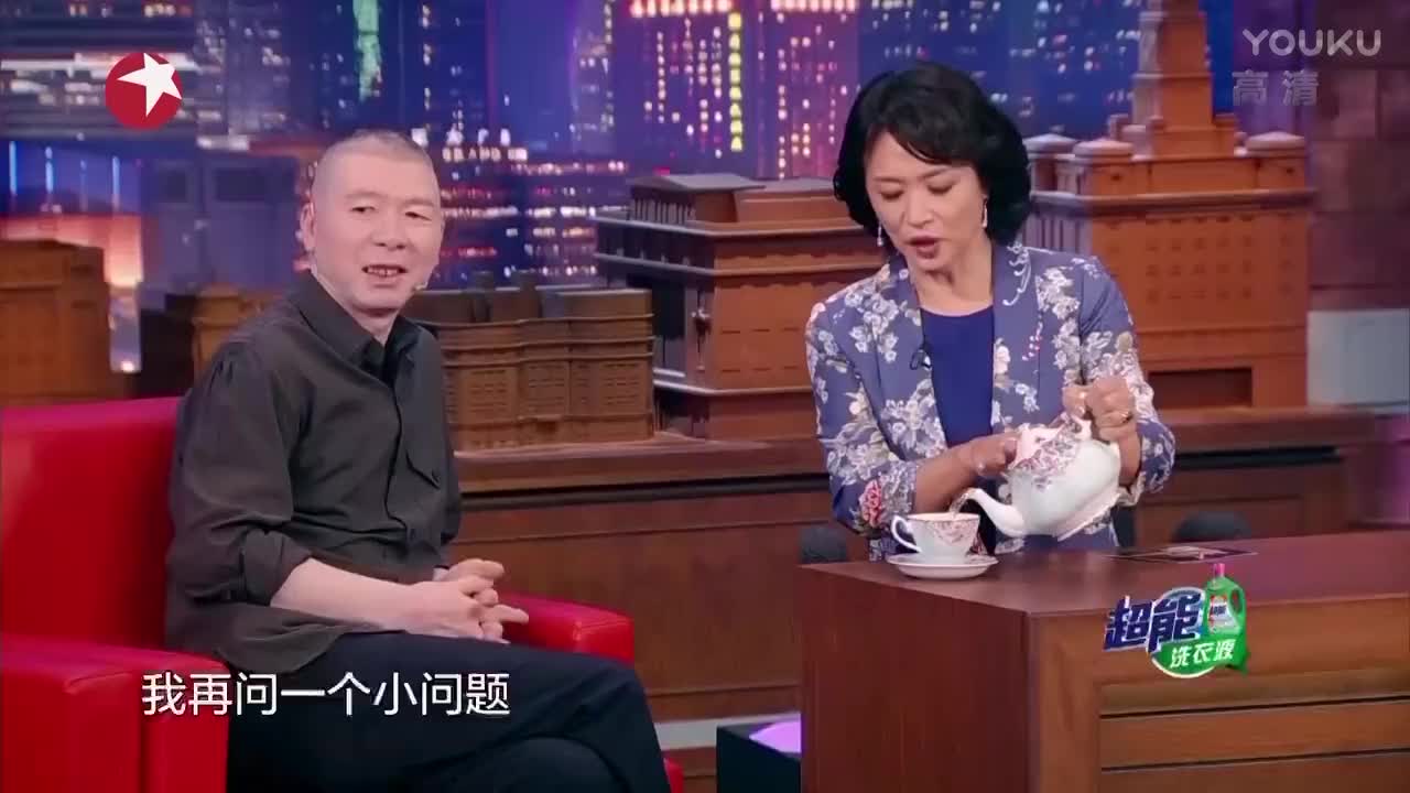 冯小刚做客金星时间,金星亲自给倒茶,真不愧是老炮儿!