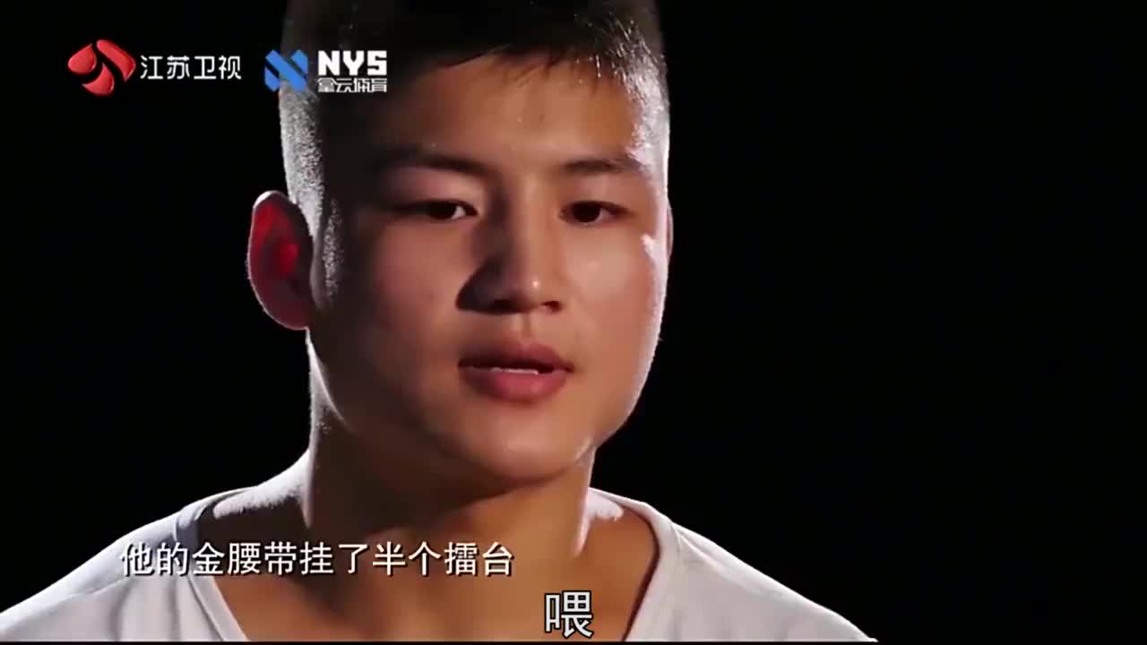 02:39 波兰老将金腰带摆满擂台,位宁辉统统不放眼里,40秒终结 02:40