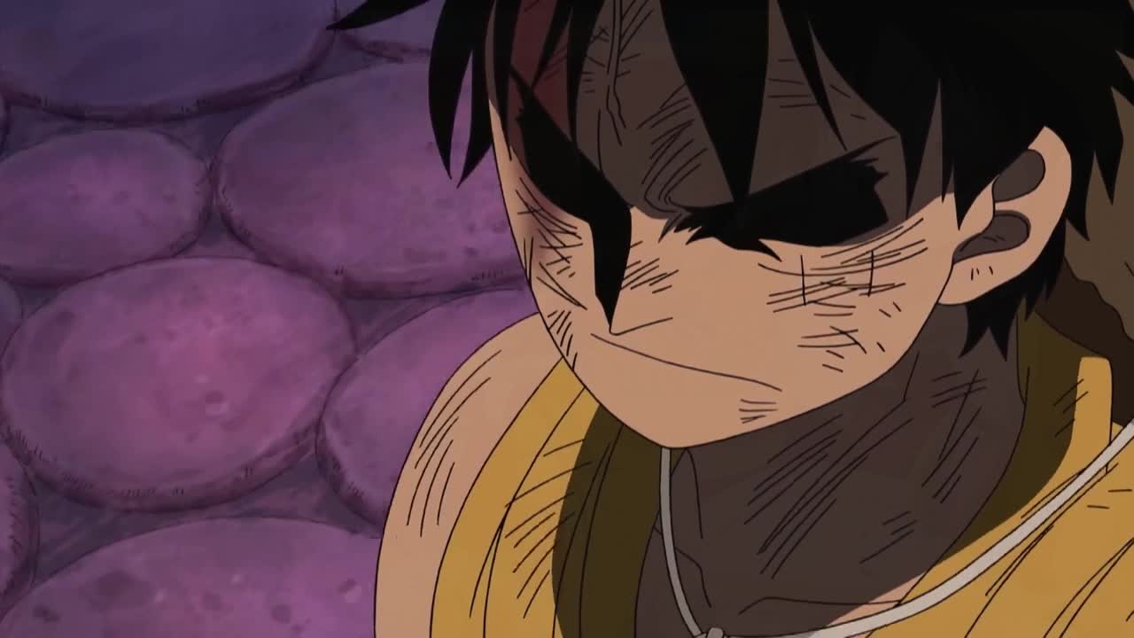 路飞正好有气没出发,牛头这时候去惹他,被他一拳揍飞进了墙里面