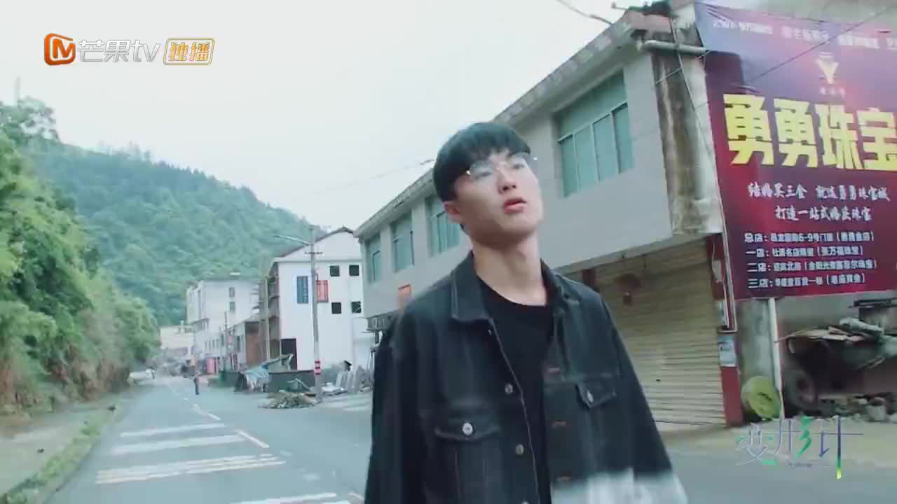 00:00 01:55 01:55 为您推荐: 变形计:农村女变形回来,一进屋跟妈妈抱