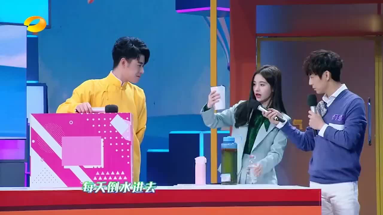 张云雷耿直名场面:节目现场耿直发问拆台鞠婧祎,真是凭实力单身