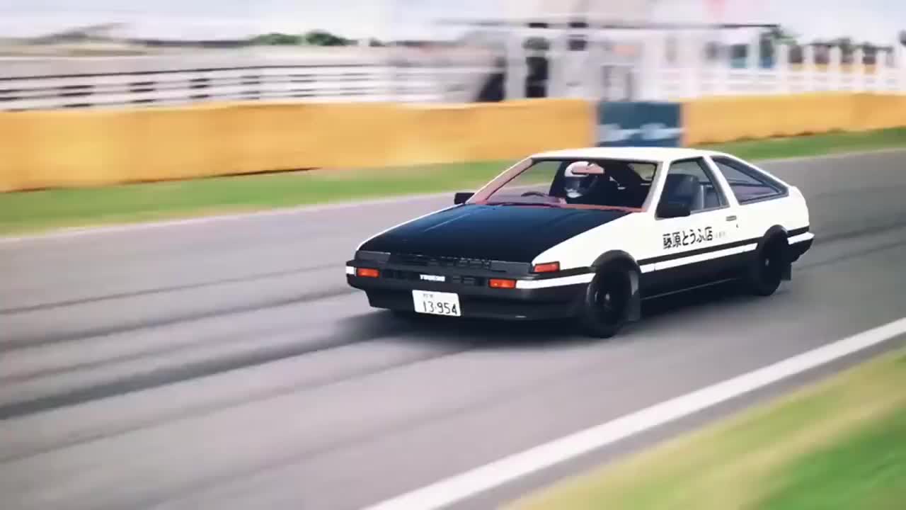 实拍: 头文字d之ae86大战gtr r32, 调车加漂移蛮久的!