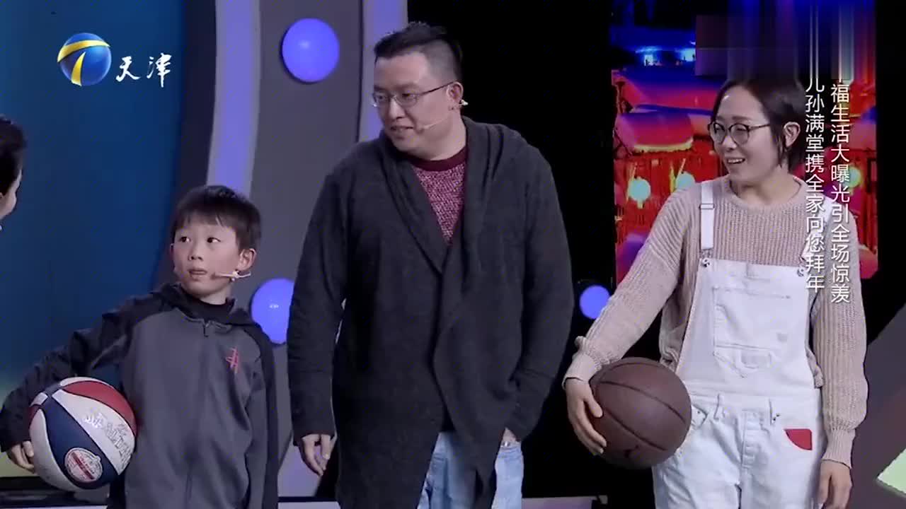 王为念独生子一家罕见亮相,儿孙满堂其乐融融,王为念谈家庭合集