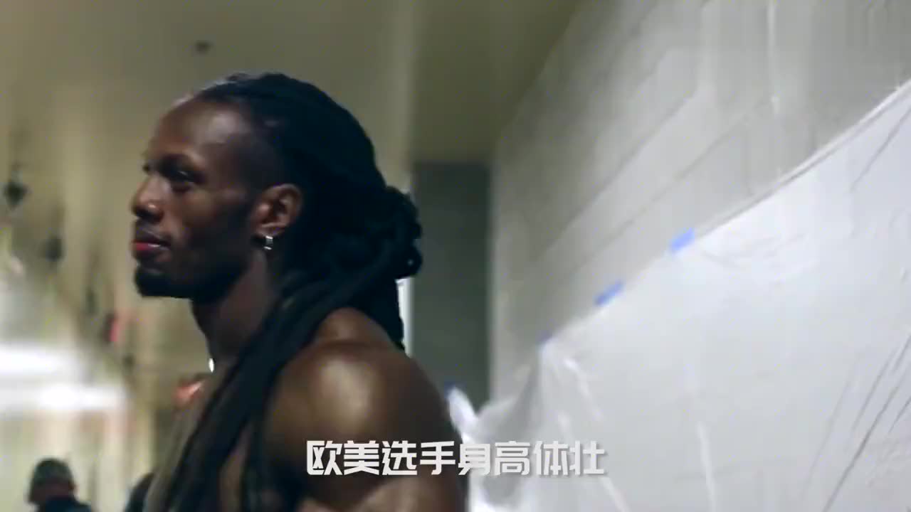 丝毫不输黑人的胸肌,谁还质疑亚洲人的基因