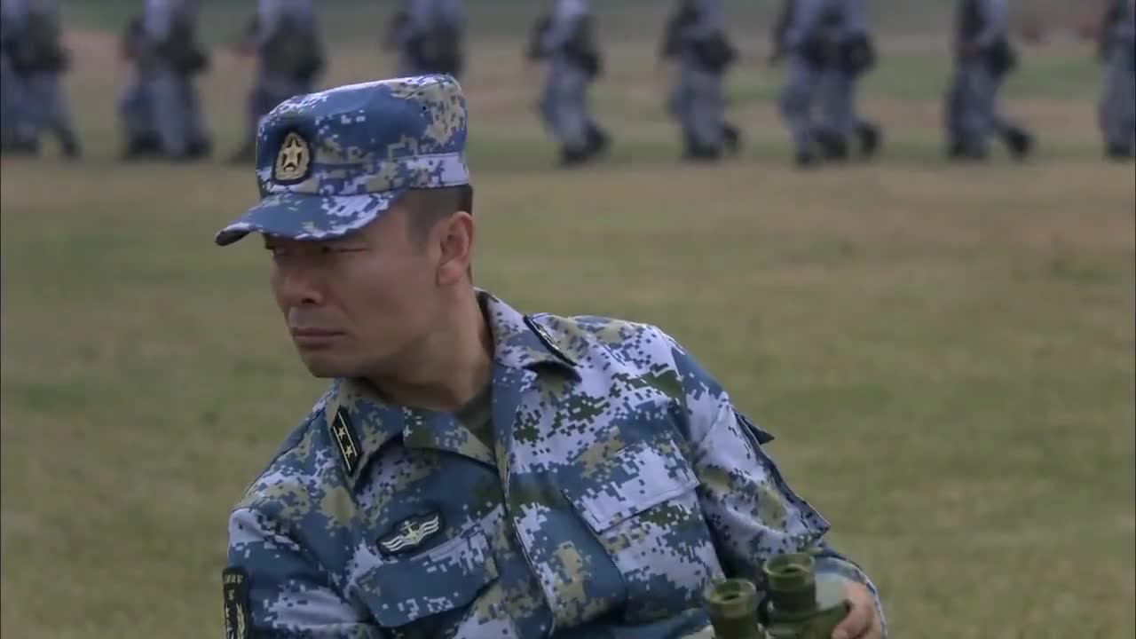 为您推荐: 火蓝刀锋:蒋小鱼设计全歼野狼小队,带领女兵赢得演习,精彩