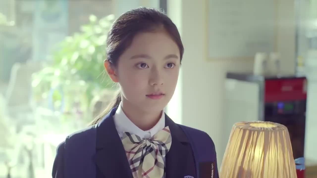 了 为您推荐: 代安芬要赶往国外,张博士早晚有一天会把她给欺骗完的