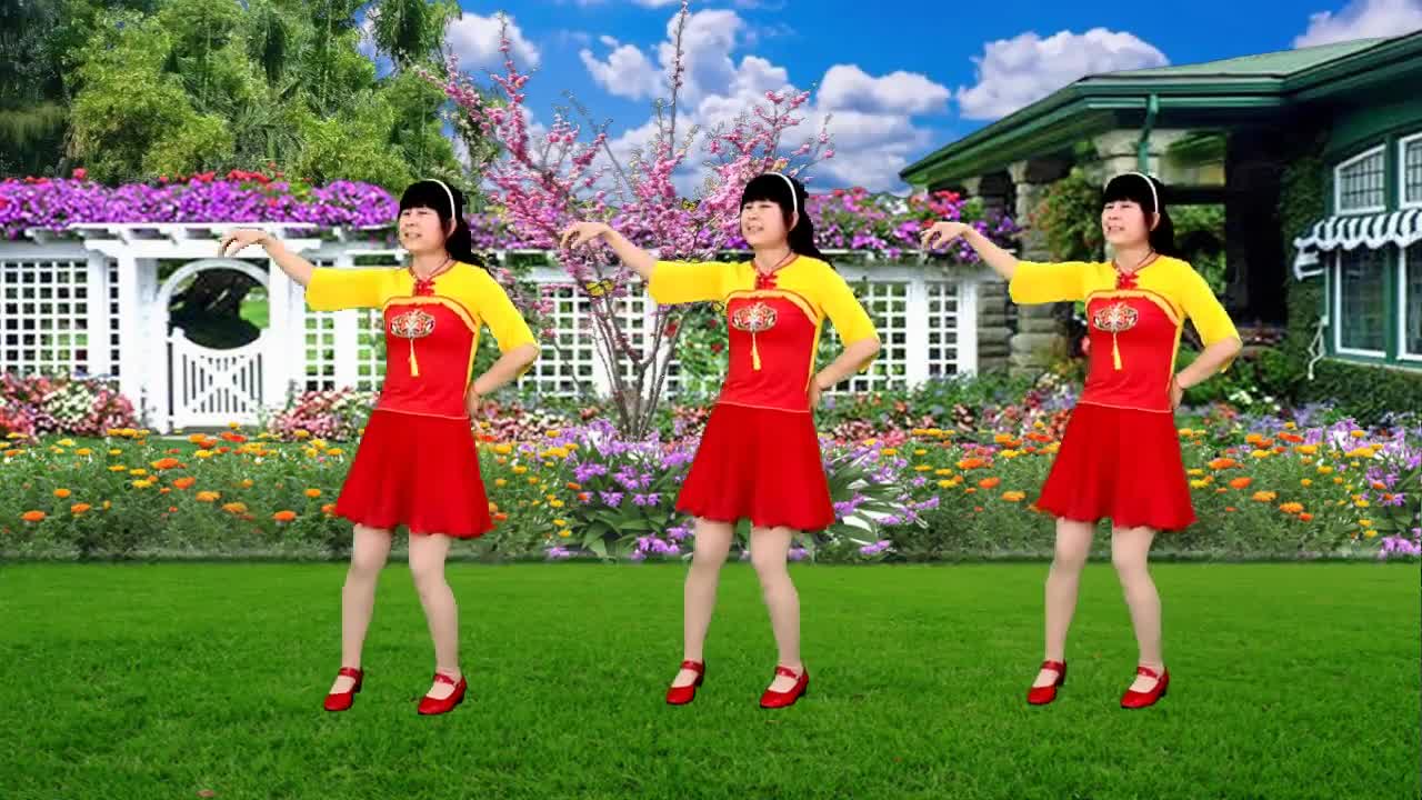 广场舞《三月桃花开》旋律优美醉人,简单又好看