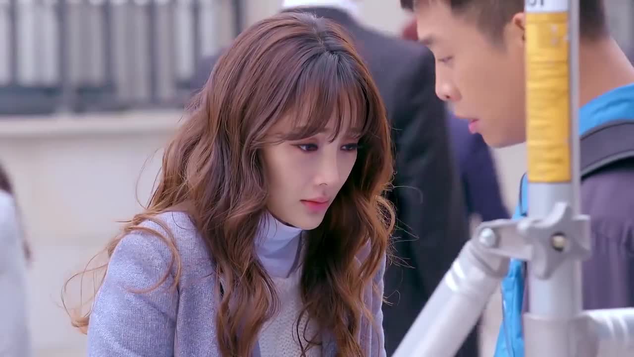 守护丽人:姑娘和父亲吵架,心机女煽风点火,穷小伙:你算老几