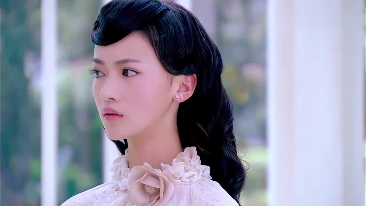 烽火佳人:红羽在允唐面前装可怜,允唐看不出,真是个大猪蹄子