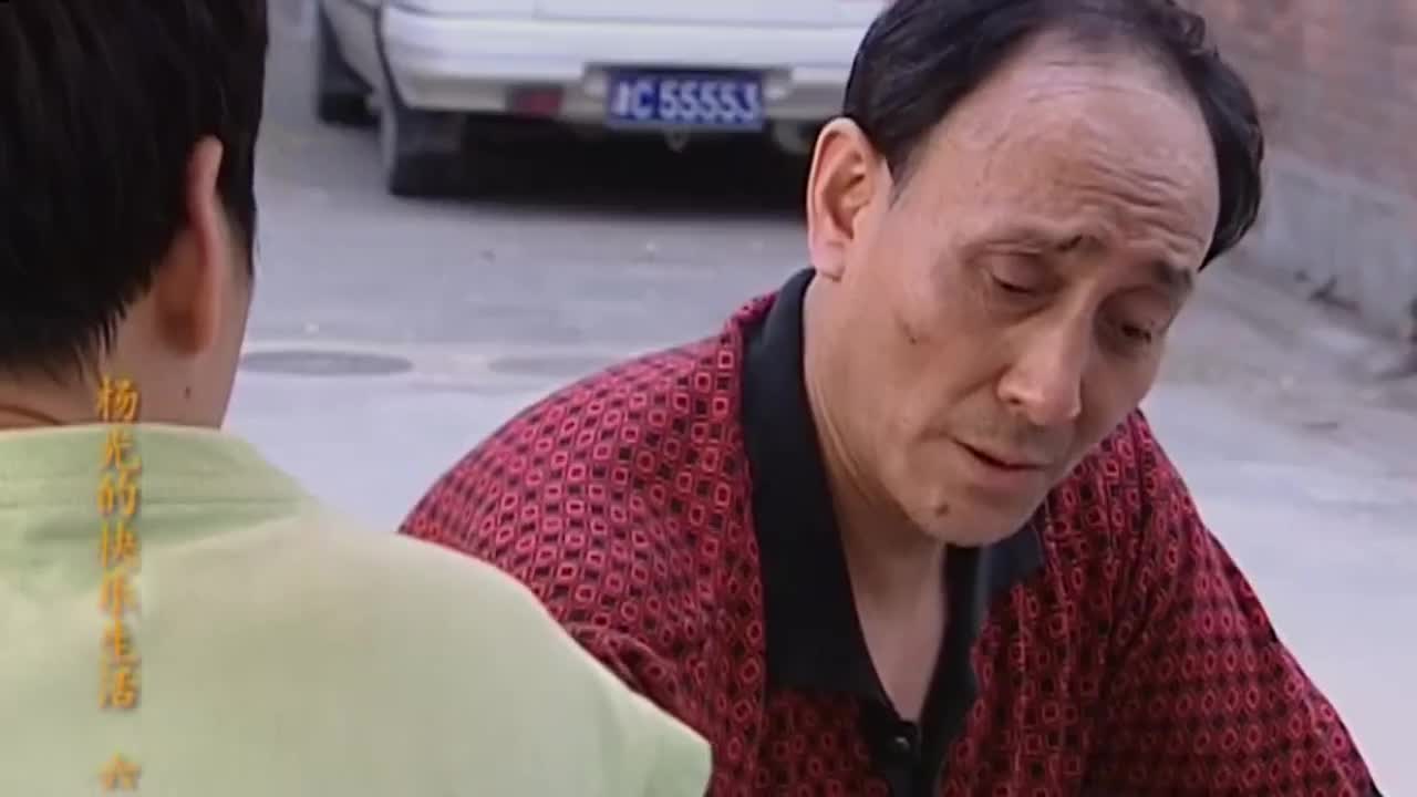 杨光的快乐生活6:条子要笑死我,大哥问他,是不是骨头痒了