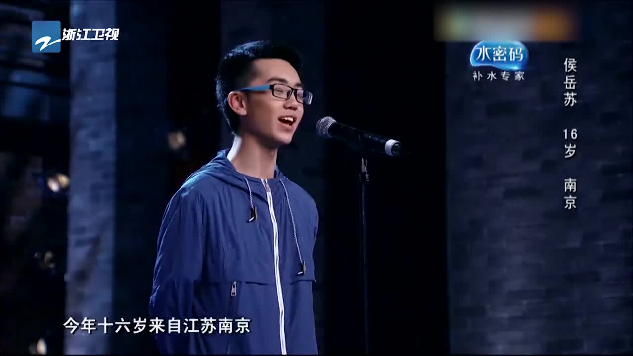 青涩男孩用舞蹈告白,天王秒变八卦脸,在线吃瓜超搞笑!