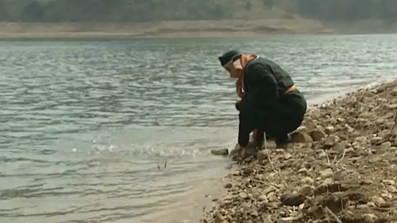 西游记:孙悟空遇到黑水河,水竟是黑色的,一口都不能喝!