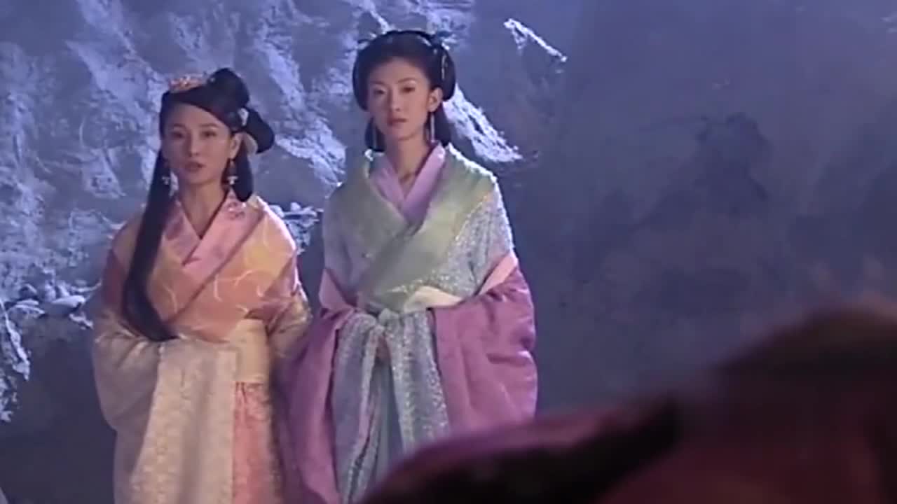 小鱼儿:小鱼儿和花无缺兄弟两个一起联手对付邀月,解救燕南天