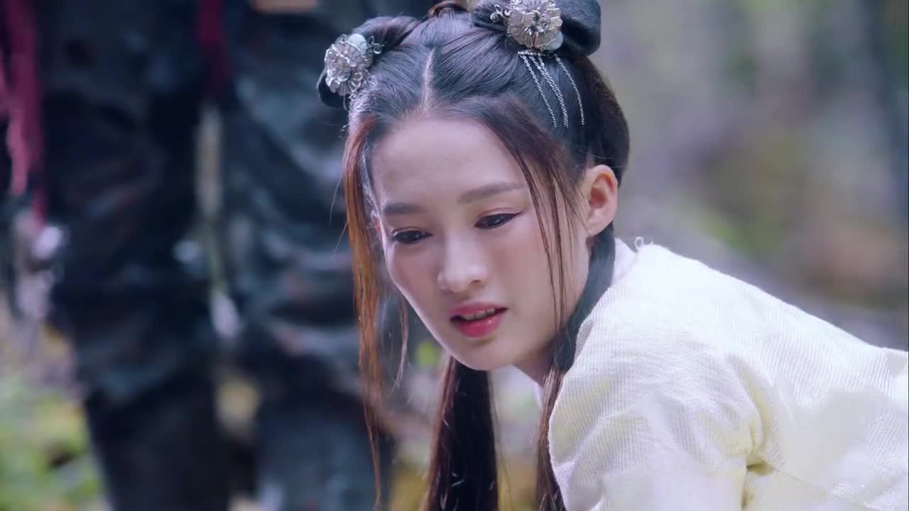 00:00 01:29 01:29 为您推荐: 抢先观看狼殿下李沁和肖战雪景删减未播