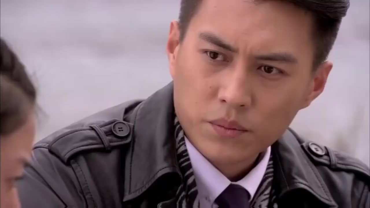 00:00 05:52 05:52 为您推荐: 箭在弦上:靳东化身霸道总裁,面对这么多