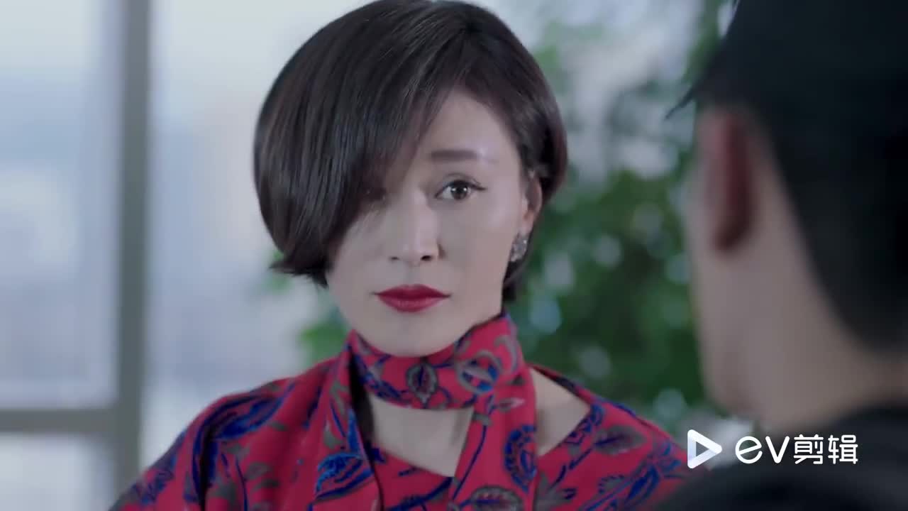 卧底归来8小伙真是不怕死,女老大也敢撩