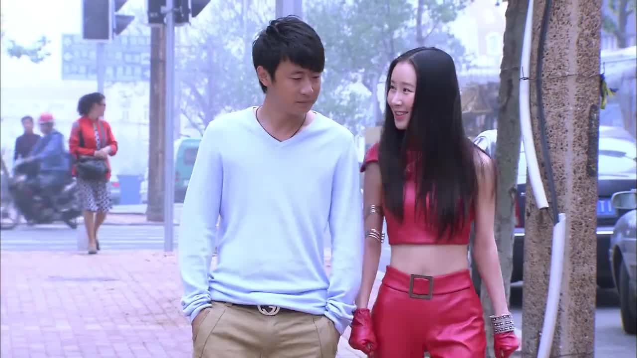 傻妞拉着陆小千转圈,这偶像剧般的情节,角色是不是弄反了?