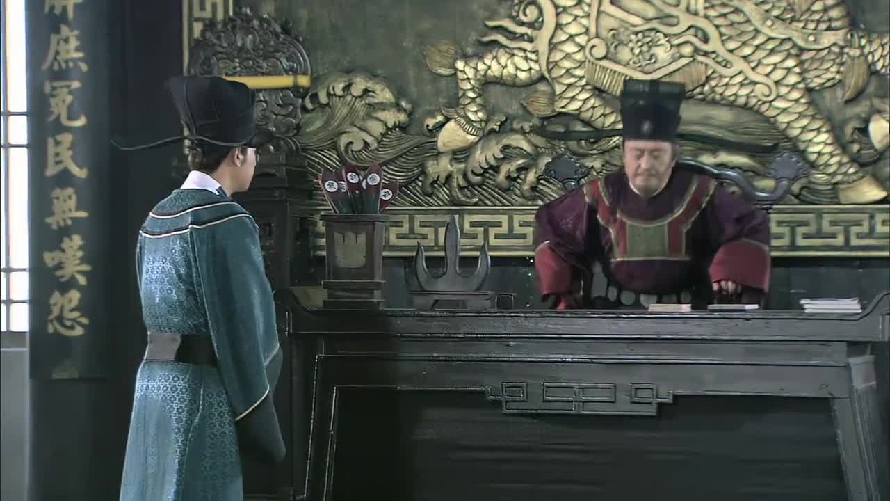 巡抚大人好大的官威跑来替县令审案子官这么大很清闲吗