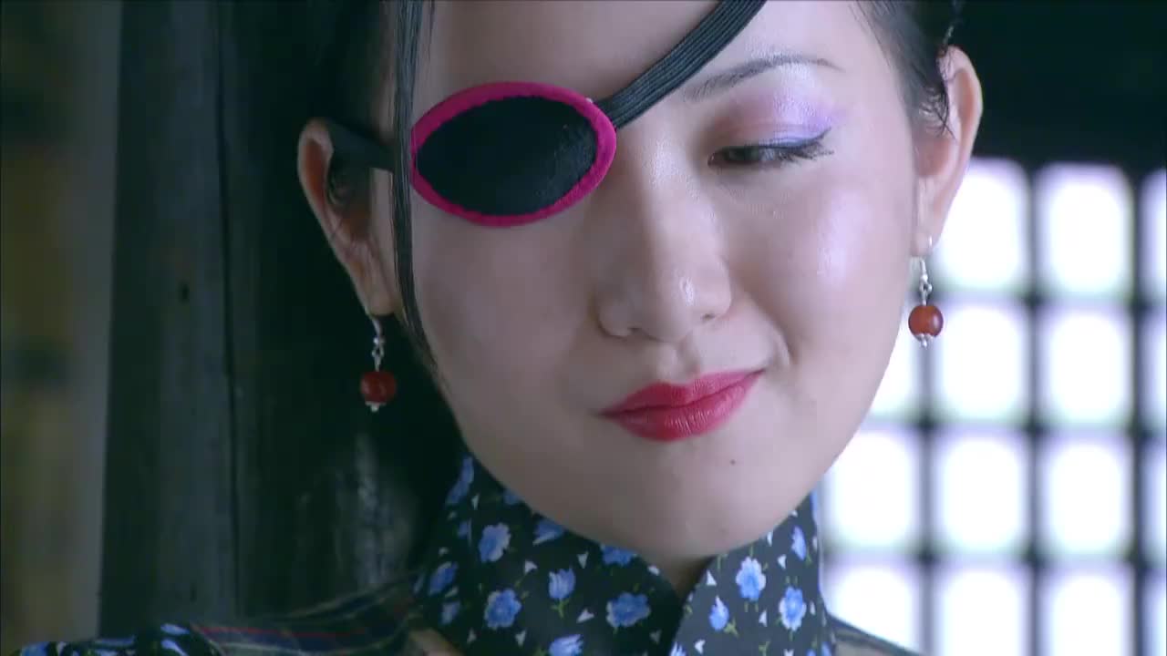 狐影:美叶子急电九尾狐,命其拖住雷震