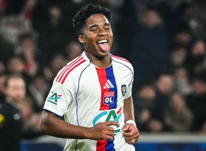 帽子戏法＋3场造5球！19岁新大罗闪耀，皇马偷着乐，被阿隆索耽误