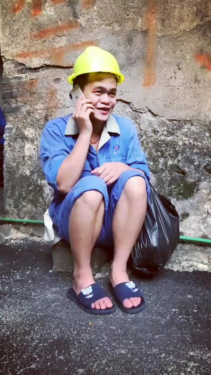 广西老表生日穷兄弟合伙给他送了奇葩的生日蛋糕让人哭笑不得